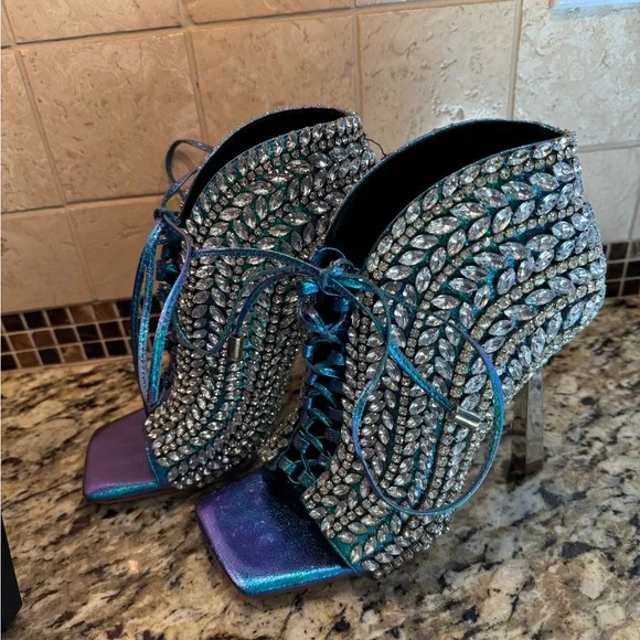 🩵Azalea Wang jeweled heels🩵 - Picture 2 of 6
